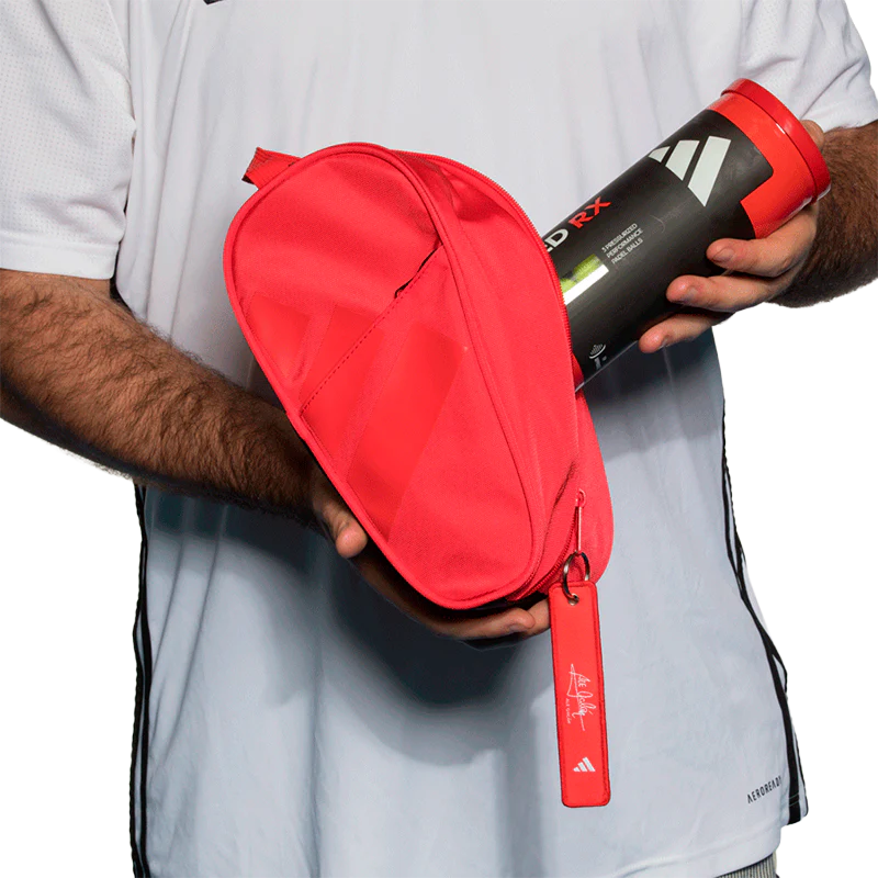 Neceser Adidas Rojo/Negro Ale Galan 2026 - Image 3