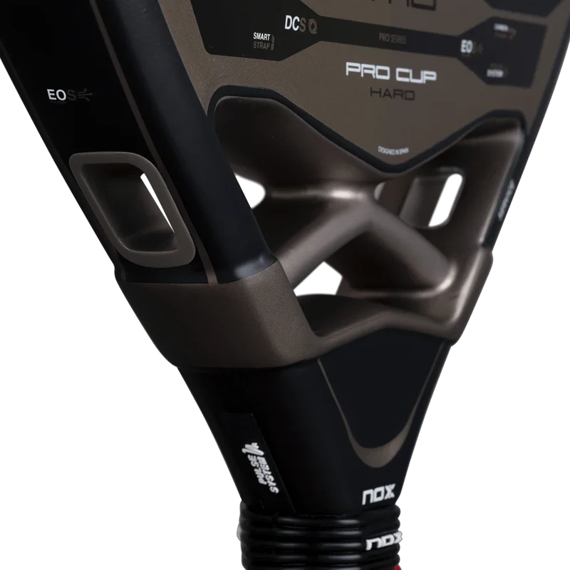 Pala Nox AT10 Pro Cup Hard by Agustin Tapia 2026 - Image 4